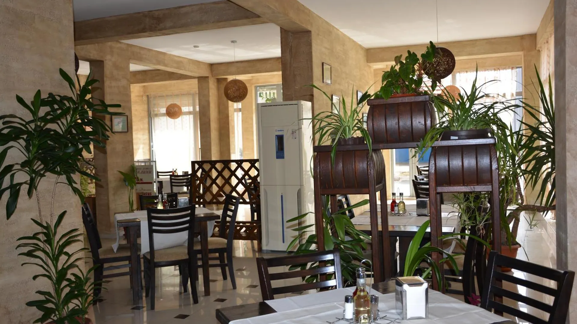 Семеен Хотел Детелини Primorsko Hotel