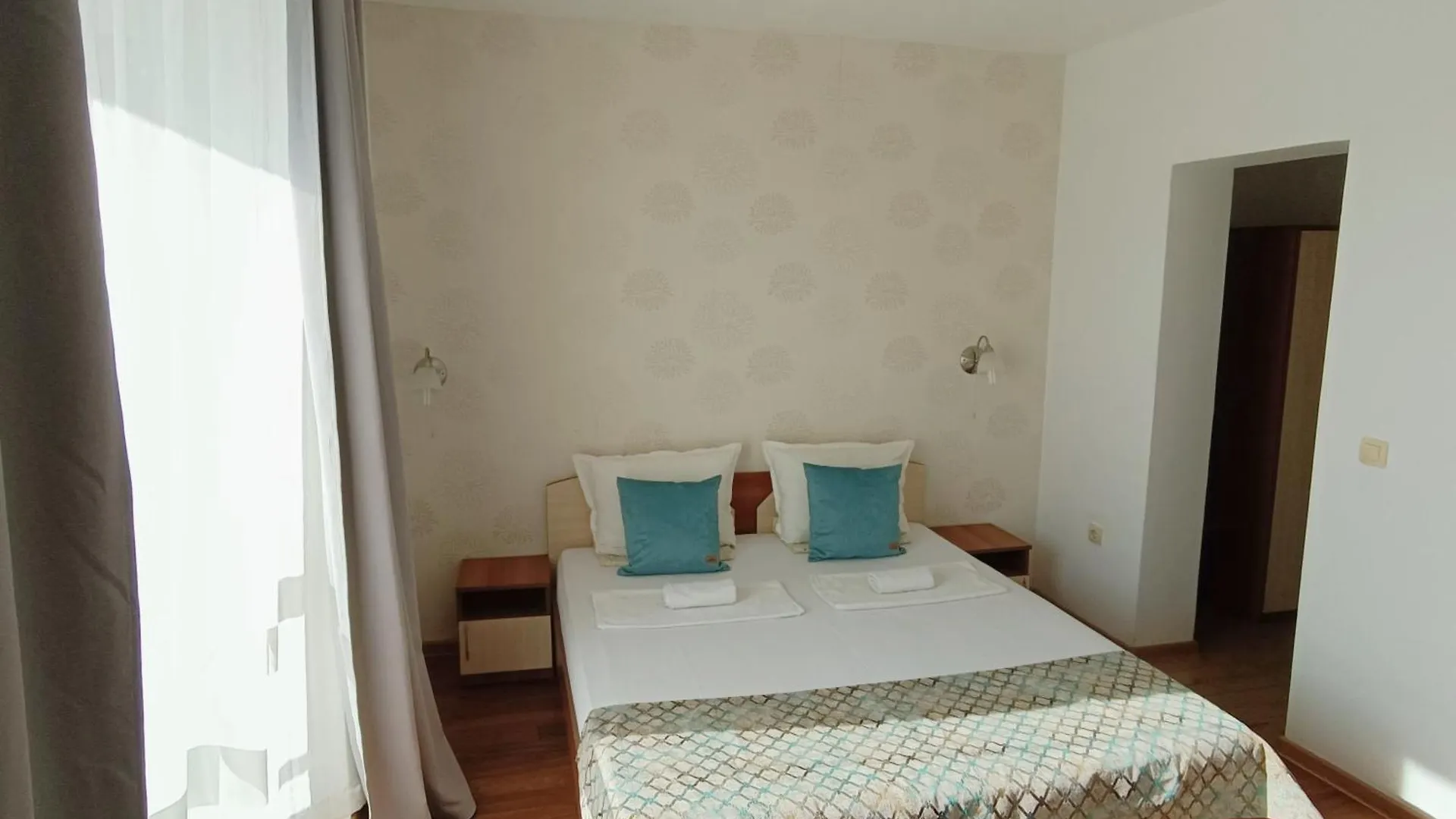Семеен Хотел Детелини Primorsko 2*,  Bulgarien